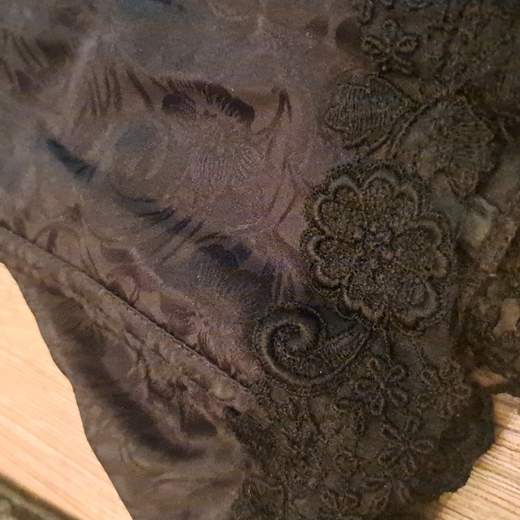 Vintage style Corset with lace bottom - Picture 2 of 6